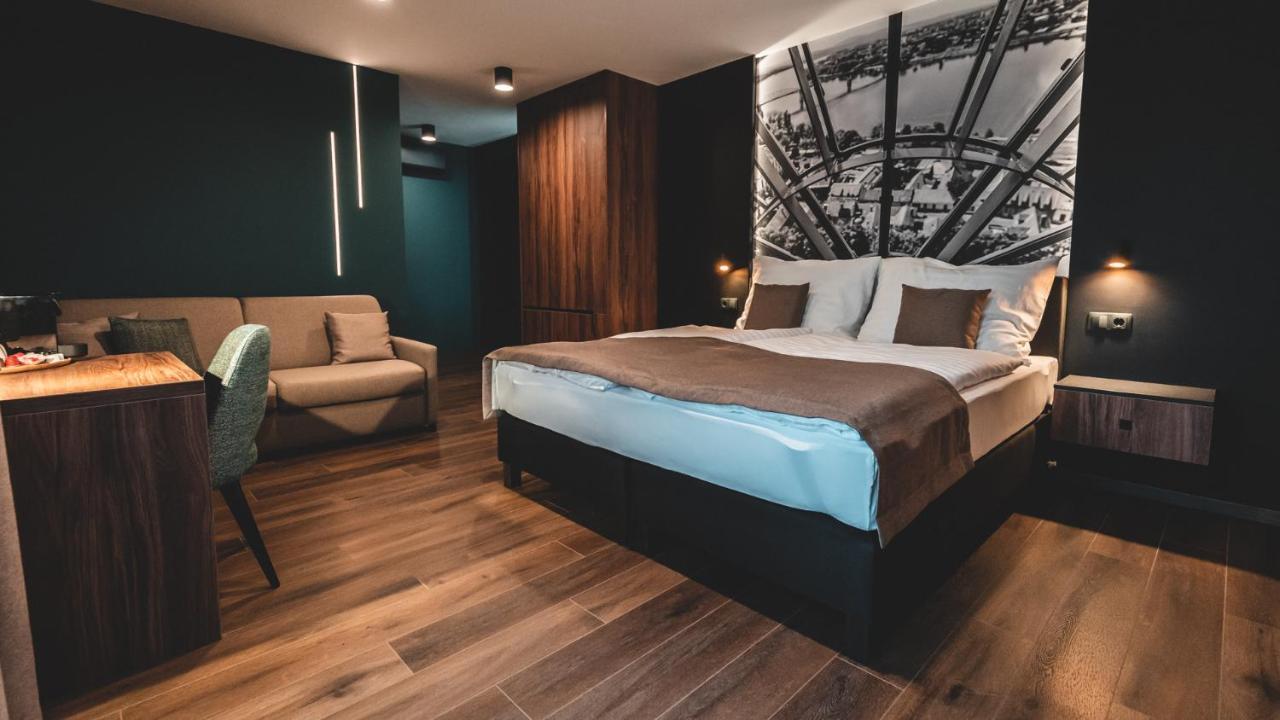 Mediterraneo Luxury Room Esztergom Exterior foto